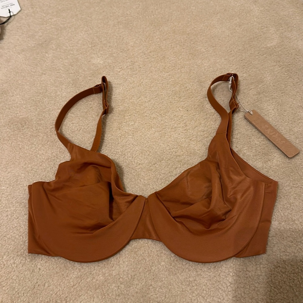 NWT! SKIMS BRA